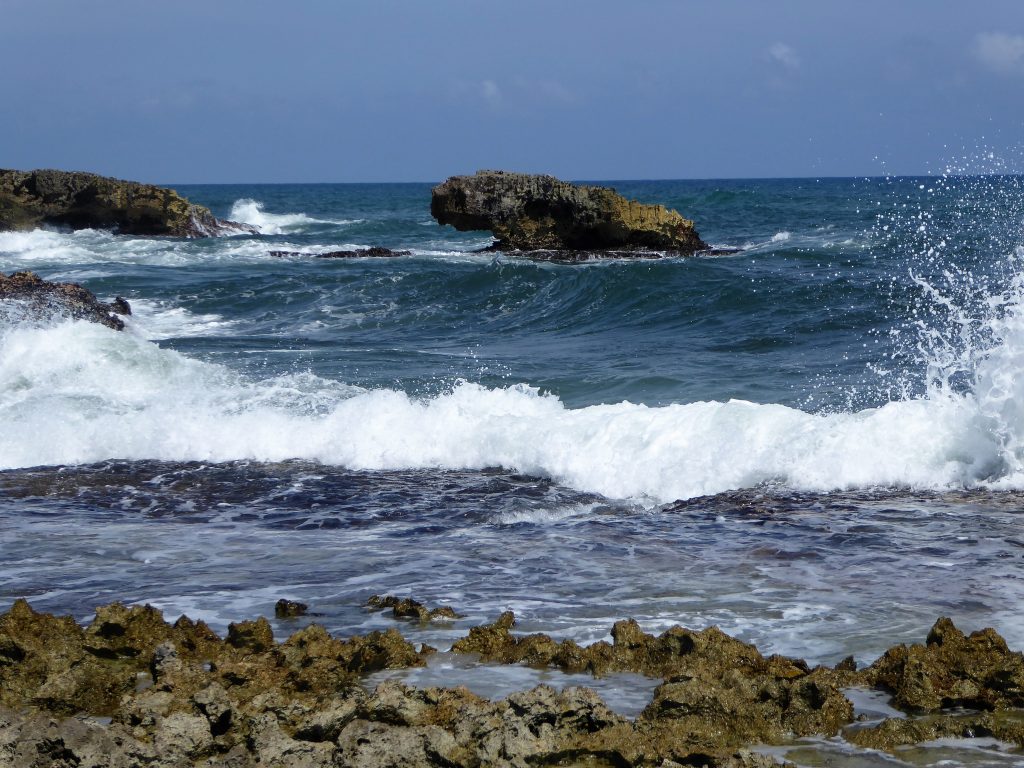 El Mirador Waves and Rocks