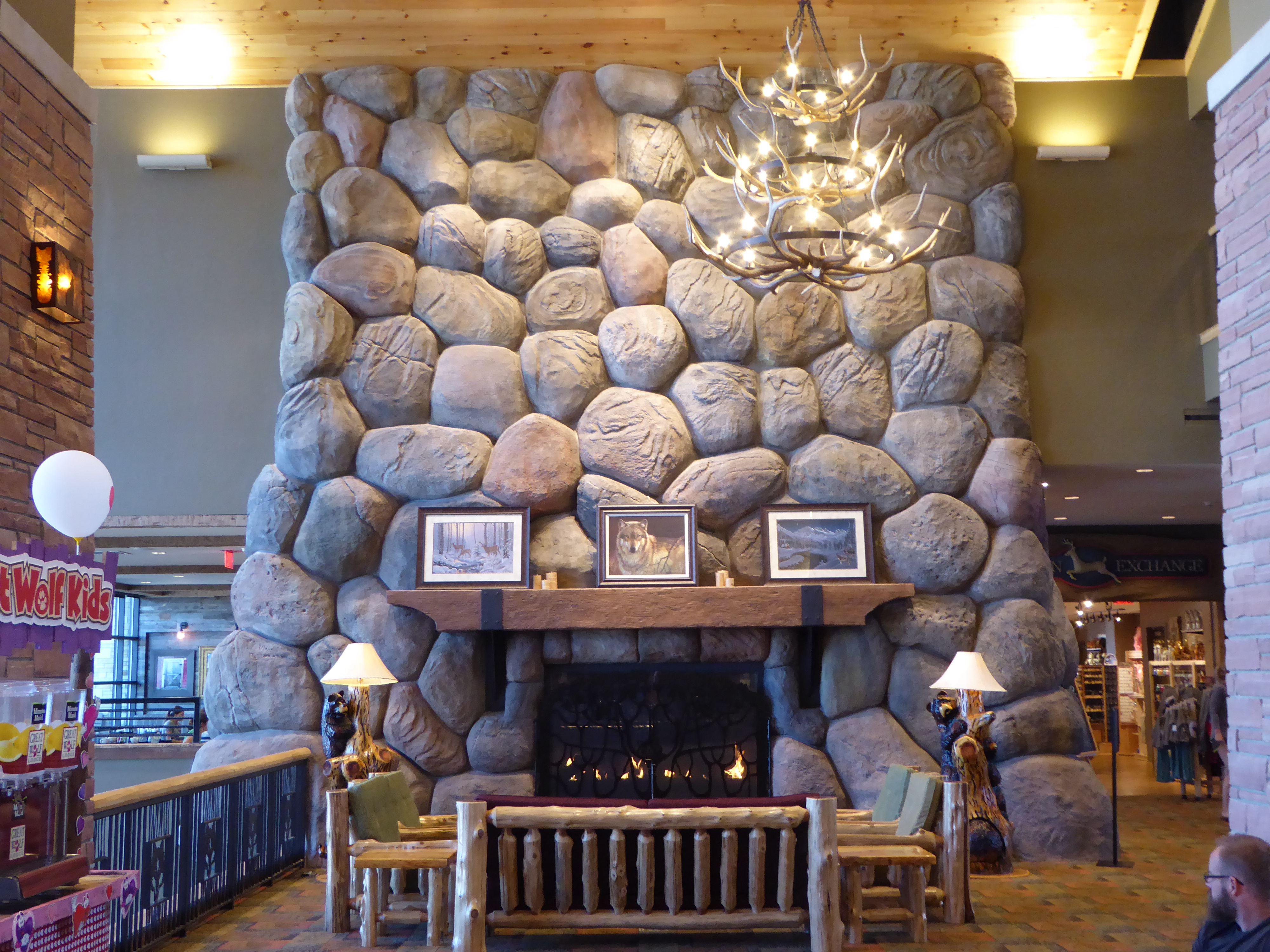 Great Wolf Lodge Fireplace