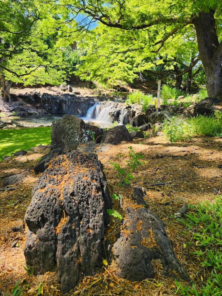 Lili'uokalani boulders and waterfall